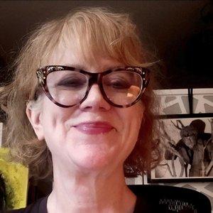 Shelly Lyons
