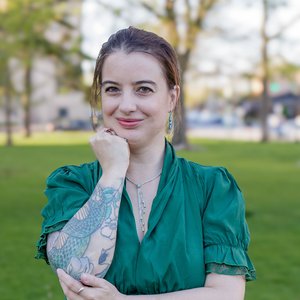 Lea Hollis