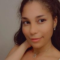 Nina Deveaux